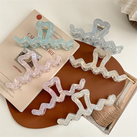 Iridescent Artificial Pearl Luster Hair Claw Clip Wave Edge Heart Shaped Acrylic Shark Clip For Women Large Hair Accessory
