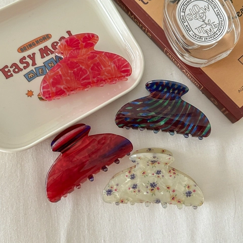 Vintage Printed Acrylic Hair Claw Clip For Women Chic Floral Pattern Large Shark Clip Elegant Hair Accessories Daily Hairpin