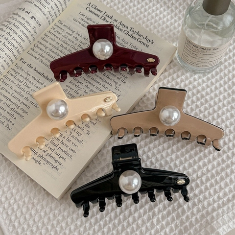 French Elegant Acetate Hair Claw Clip With Large Artificial Pearl Elegant Paris Silhouette Shark Clip For Women Hair Accessory