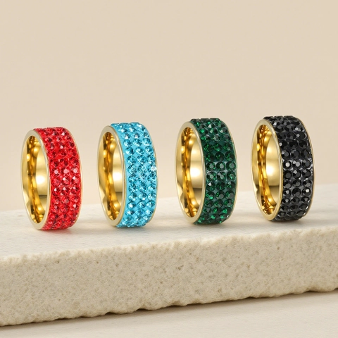 Anillo de Acero de Titanio de Tres Filas de Strass para Hombres Mujeres Bañado en Oro Anillo de Banda de Diamantes Joyería