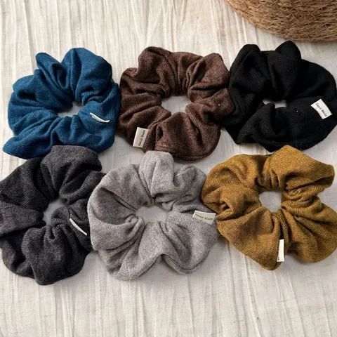 Korean Style Ribbed Knit Scrunchies Large Hair Rings Elastic Hair Ties With Handmade Label For Women Elegant Hair Accessories