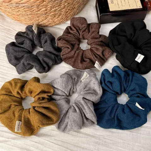 Korean Style Ribbed Knit Scrunchies Large Hair Rings Elastic Hair Ties With Handmade Label For Women Elegant Hair Accessories
