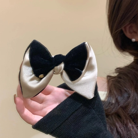 Handgemaakte Fluweel Satijn Patchwork Strik Haarspeld Voor Dames Elegante Dubbellaagse Haarklem Met Metalen Logo Zoete Haaraccessoire