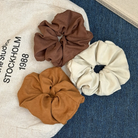 Korean Style Suede-Feel Oversized Scrunchie Minimalist Fabric Pleated Hair Tie Soft Elastic Hair Band Fashion Accessories For Women