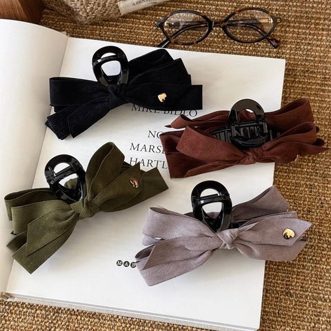 Autumn Winter Velvet Large Bow Hair Claw Clip For Women Vintage Elegant Plush Bowknot Shark Clip French Hair Accessories