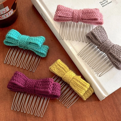 Peigne à Cheveux Nœud Tricoté pour Femmes Automne Hiver Style Coréen Peigne d'Insertion en Métal Accessoires de Coiffure Élégants