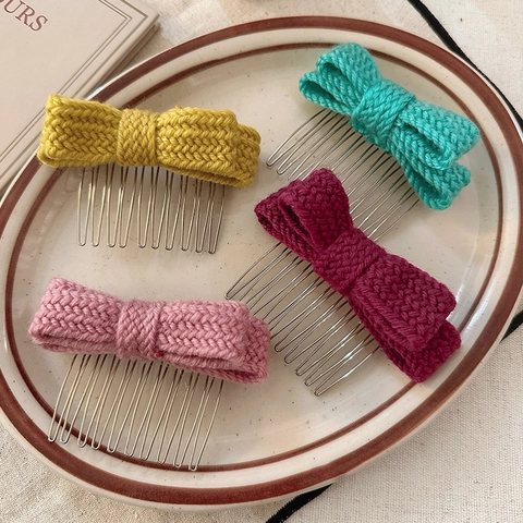 Peigne à Cheveux Nœud Tricoté pour Femmes Automne Hiver Style Coréen Peigne d'Insertion en Métal Accessoires de Coiffure Élégants