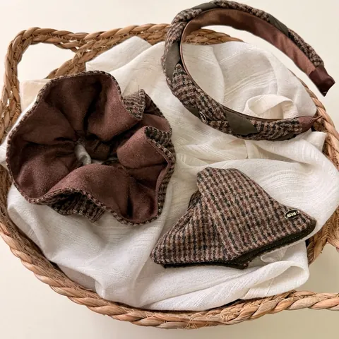 Vintage Tweed Karo Haarschmuck Set Für Damen Elegante Hahnentritt Haarklammer Stirnband Haargummi Täglich Dekoration