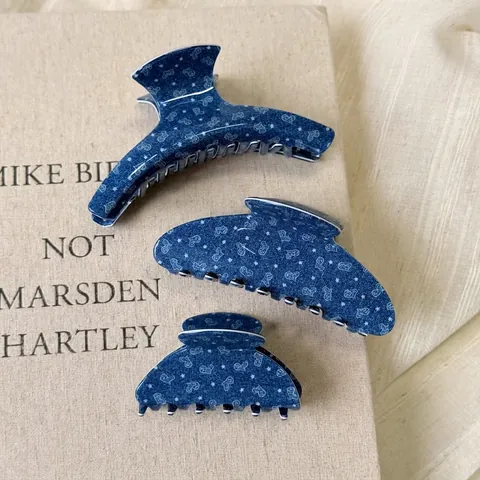 Französischer Stil Herz Stern Bedruckt Acetat Haarklammer Für Damen Handgemacht Dunkelblau Haarschmuck