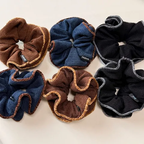 Korean Retro Pleated Scrunchies Contrast Plush Trim Large Fabric Elastic Hair Ties Handmade Label Hair Accessories For Women