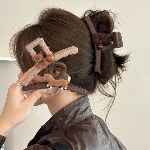 Pinza per Capelli Avvolta in Tessuto Vintage Maillard Con Orso Bassotto Stile Coreano Grande Clip a Squalo in Peluche per Donna