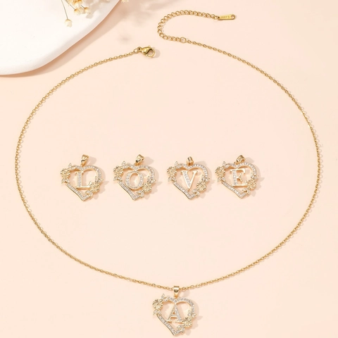Collana con Iniziali Cuore Fiore Cavo in Rame Zirconia Pendente Alfabeto A-Z Collana Placcata Oro Argento Gioielli da Donna