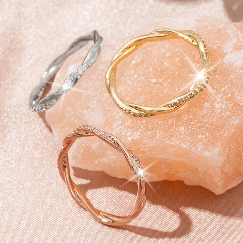 Elegant Twisted Band Copper Zirconia Ring Single Row Micro Set Sparkly Ring Women Fashion Jewelry Accessories