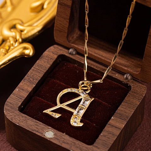 Gold Plated Copper Zirconia 26 Initial Letter Pendant Necklace For Women Gothic Alphabet Melon Seed Chain Jewelry Gift
