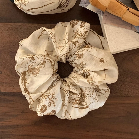 Vintage Kaffee Blumendruck Oversized Scrunchie Für Damen Französischer Stil Retro Plissiert Stoff Haargummi Elegante Haar Accessoires