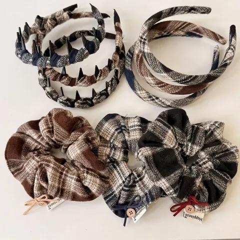 Fascia per Capelli a Quadri Retrò Coreana Scrunchies Con Fiocco in Tessuto per Donna Cerchietti Con Bottone in Legno Accessori per Capelli
