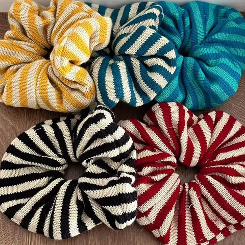 Chouchous Tricotés à Rayures Surdimensionnés Style Coréen pour Femmes Fait Main en Fil de Laine Vintage Accessoires de Cheveux d'Automne
