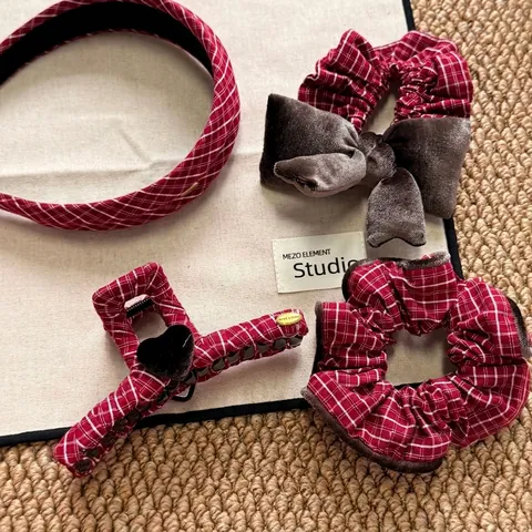 Accessoires Cheveux Vintage à Carreaux Rouges Tissu Peluche Ours Chien Cœur Nœud Pinces Élastiques Serre-tête Style Preppy Femme