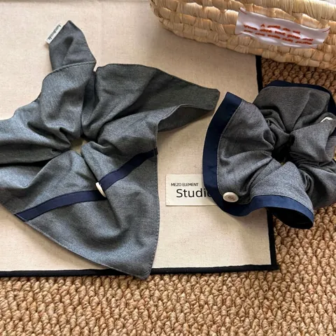 Elastico per Capelli Grande in Tessuto Elegante Blu Grigio a Contrasto Stile Coreano Con Bottone Bianco Accessori Donna