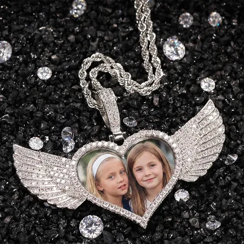 Collana con Pendente Memoria Foto Personalizzata Con Ali d'Angelo Cuore Rame Placcato Oro Argento Acciaio Inossidabile Catena Zirconia Gioielli Hip Hop