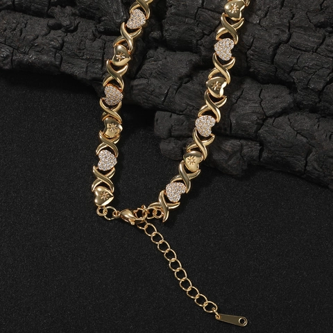 Hip Hop Gold Plated Copper XO Heart Necklace Luxurious Zirconia Inlaid Infinity Symbol Clavicle Chain Jewelry For Men Women