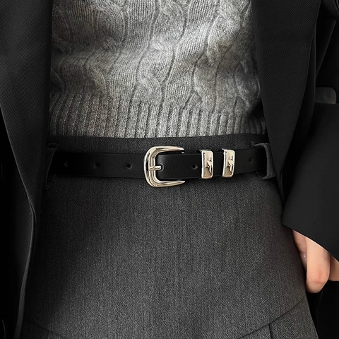 Cintura Sottile Vintage in Finta Pelle Per Donna Con Fibbia Ad Ardiglione In Lega D'argento Lavata Classica Retro Minimalismo Skinny Per Jeans Abiti