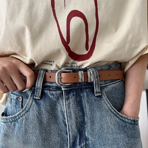 Cintura Sottile Vintage in Finta Pelle Per Donna Con Fibbia Ad Ardiglione In Lega D'argento Lavata Classica Retro Minimalismo Skinny Per Jeans Abiti