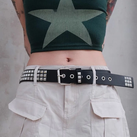 Ceinture Punk Rock Hip Hop pour Hommes Femmes Trois Rangées de Clous Pyramide Similicuir Oeillets Taille Jeans Ceinture