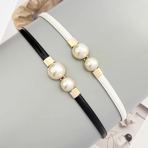 Elegante Cintura Sottile da Donna in Similpelle Con Fibbia in Lega a Doppia Perla Artificial Cintura Regolabile per Vestito Completo