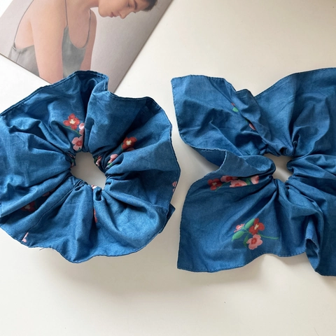 Vintage Blue Floral Fabric Scrunchie For Women Cotton Blend Small Flower Elastic Hair Tie Ponytail Holder Hair Accessory