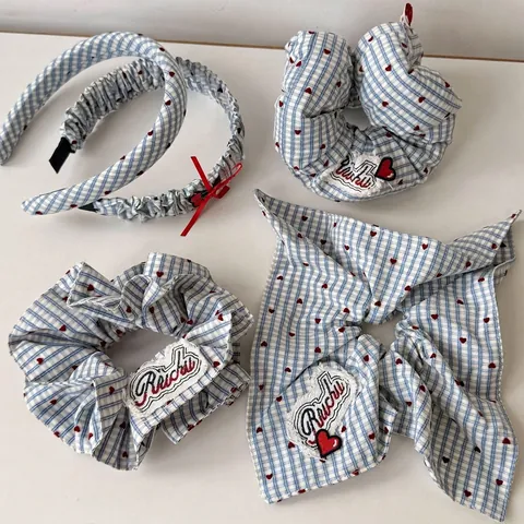 Accessori per Capelli Stile Coreano Gingham Blu Bianco Cuore Ciliegia Donna Dolce Stoffa Scrunchie Fascia Fiocco Molletta Set