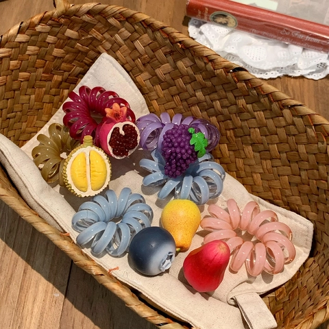 Coleteros de Pelo de Cable de Teléfono de Fruta Fresca Estilo Coreano Simulación 3D Manzana Uva Durian Scrunchies en Espiral para Mujeres Niñas