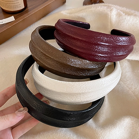 Cerchietto da Donna a Tesa Larga in Ecopelle Increspata Retro Spessa Imbottitura in Spugna Elegante Cerchietto Autunnale