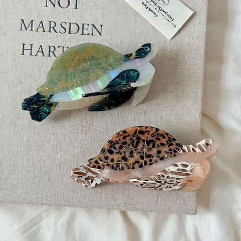 Handmade Acetate Sea Turtle Hair Claw Clip Ocean Animal Shark Clip Marbled Tortoiseshell Hair Accessory For Women Elegant Headwear