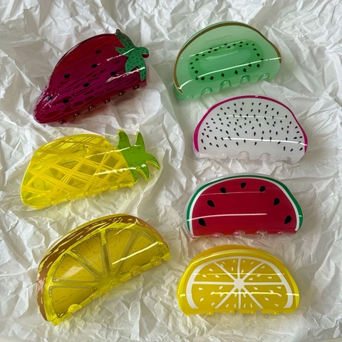 Acryl Fruchtgeformte Haarkralle Erdbeere Zitrone Wassermelone Ananas Drachenfrucht Kiwi Fruchtmuster Süßer Haarschmuck Damen