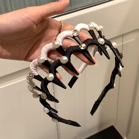 Elegante Cerchietto per Capelli a Onde con Perle e Strass Fascia Antiscivolo con Denti Rivestita in Tessuto per Donna Accessori Capelli