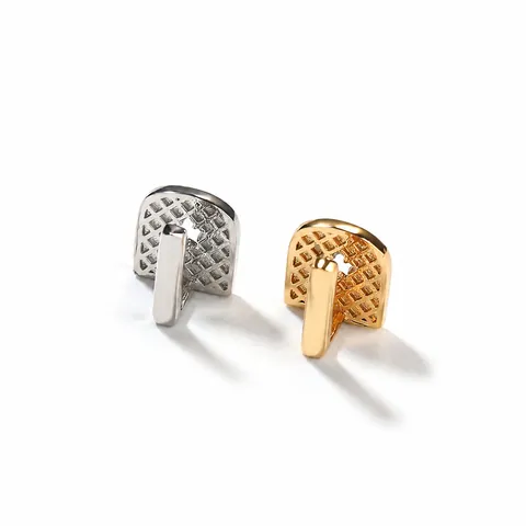 Hip Hop Enkele Tand Grillz Iced Out Zirconia Messing Goud Zilver Vergulde Tand Cover Grill Voor Mannen Vrouwen Mode Lichaam Sieraden