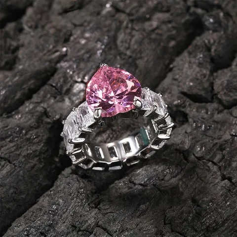 Hip-Hop INS Stil Herz Zirkonia Ring Für Damen Kupfer Eingelegt Rosa Weiß Zirkon Gold Silber Plattiert Trendy Ringe Schmuck