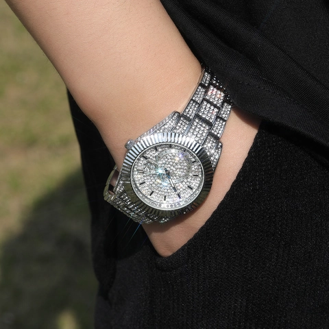 Reloj de Cuarzo de Lujo para Hombre Iced Out Totalmente de Strass Correa de Aleación Bisel Estriado Esfera Redonda Reloj de Pulsera de Moda Hip Hop