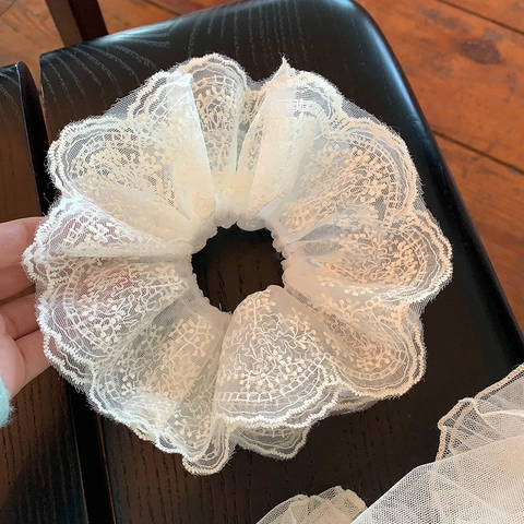 Dames Vierlaags Kant Groot Haarelastiek Crèmewit Bloemenborduurwerk Zoet Frans Stijl Elastisch Handgemaakt Haaraccessoire