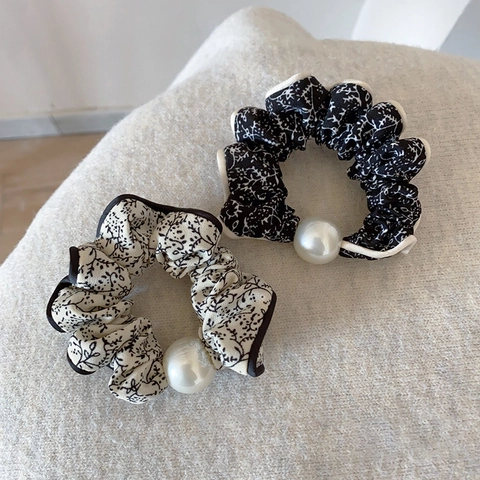 Coleteros de Tela con Estampado Floral Vintage Con Perla Artificial de Imitación Elegantes Gomas de Pelo con Borde Ondulado para Mujer