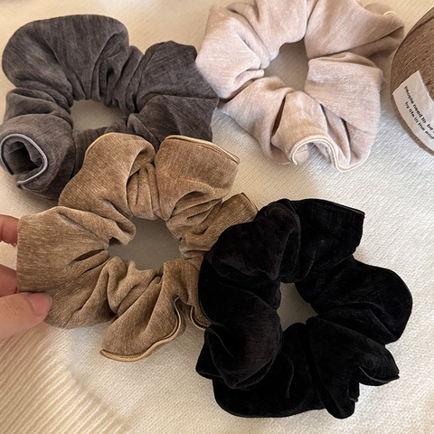 Elegante Fluwelen Scrunchies voor Dames Handgemaakte Oversized Haarelastiekjes Metallic Rand Retro Elastische Paardenstaarthouder Haaraccessoires