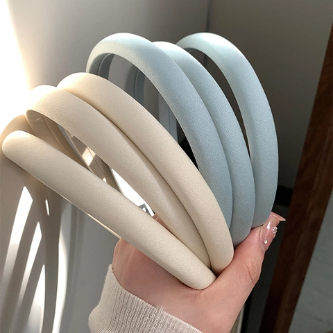 Serre-tête Minimaliste Rembourré en Tissu Éponge pour Femmes Couleur Unie Fait à la Main Bandeau Épais Accessoire Cheveux
