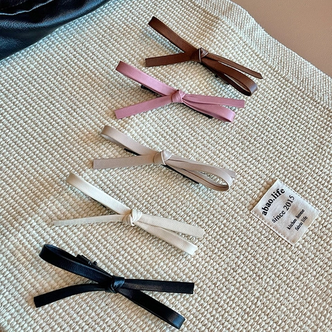 Vintage Minimalist Leather Bow Hair Clips For Women Elegant Artificial Leather Bowknot Duckbill Clips Sweet Hair Accessories