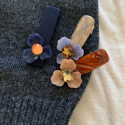 Fermaglio per Capelli a Fiore Smerigliato Retrò Coreano in Acetato con Strass a Becco d'Anatra Blu Viola Accessori Donna