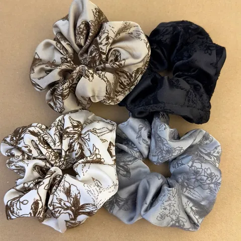 French Retro Satin Floral Printed Large Scrunchies Elegant High Elastic Hair Ties Ponytail Holder Hair Accessories For Women