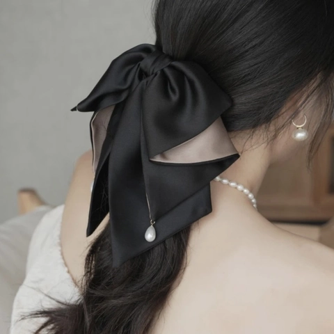 Orecchini a Bottone in Stile Francese Elegante Fiocco Gigante in Raso Pinza per Capelli Design Giuntato Con Pendente in Perla Artificial a Goccia
