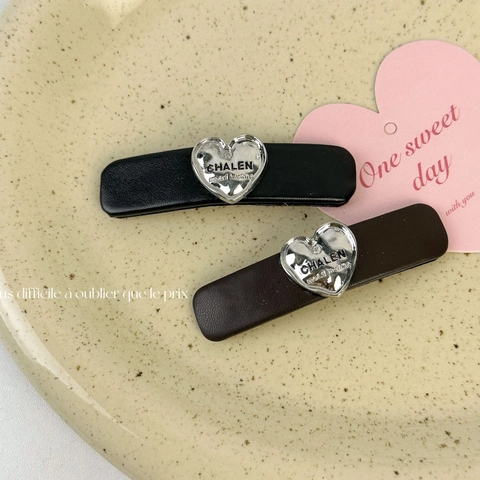 Vintage Hart PU Leren Haarclip Metalen Letter Decor Koreaanse Stijl BB Clip Voor Vrouwen Elegante Zijwaartse Pony Haarpeld