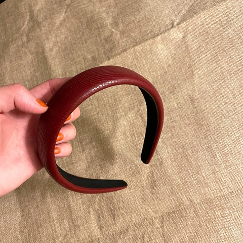 Diadema Acolchada de Cuero Sintético Rojo Vino Vintage Textura de Cocodrilo Parte Superior Alta Accesorios Para Mujer