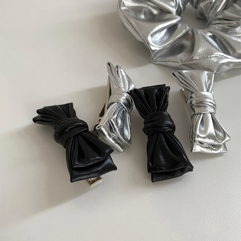 Kunstleder Schleife Haarspangen Für Damen Minimalistisch Süß Cool Entenschnabel-Clip Schwarz Silber Mode Haarschmuck
